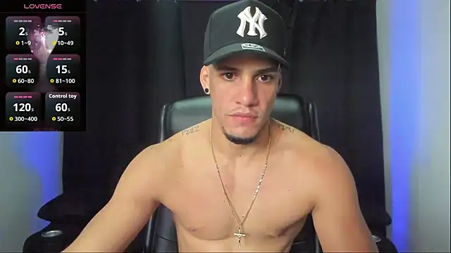 Snapshot of jhonnysnow17 chatting on 09/11/25, 07:03 jhonnysnow17 online show from 09/11/25, 07:03