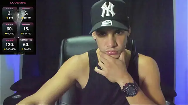 Snapshot of jhonnysnow17 chatting on 09/13/25, 07:52 jhonnysnow17 online show from 09/13/25, 07:52