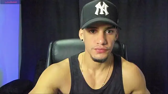 Snapshot of jhonnysnow17 chatting on 09/18/25, 12:40 jhonnysnow17 online show from 09/18/25, 12:40