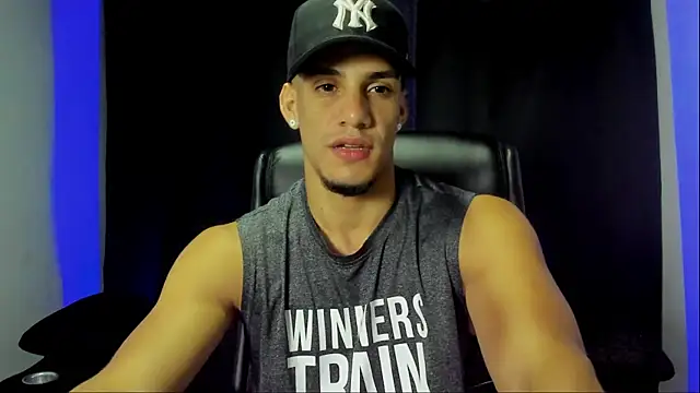 Snapshot of jhonnysnow17 chatting on 09/27/25, 05:12 jhonnysnow17 online show from 09/27/25, 05:12