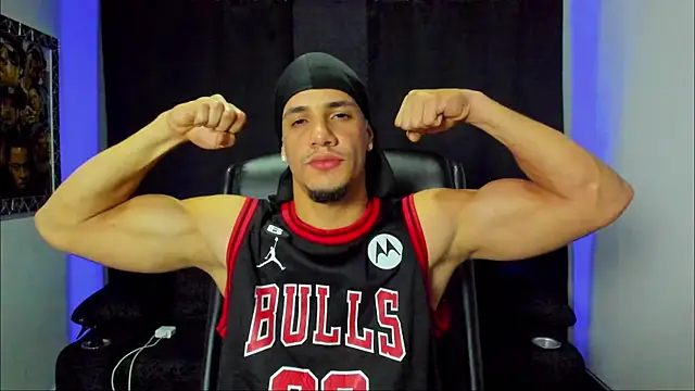 Snapshot of jhonnysnow17 chatting on 11/02/25, 11:51 jhonnysnow17 online show from 11/02/25, 11:51