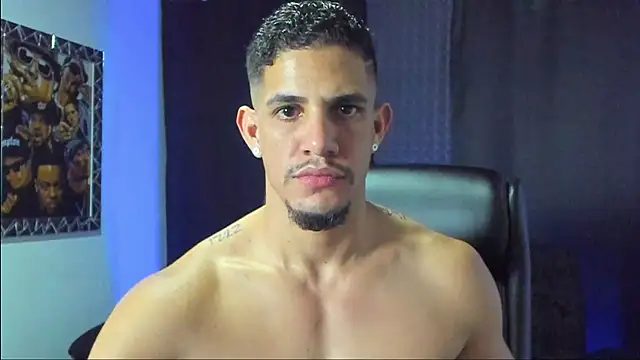 Snapshot of jhonnysnow17 chatting on 11/26/25, 04:02 jhonnysnow17 online show from 11/26/25, 04:02