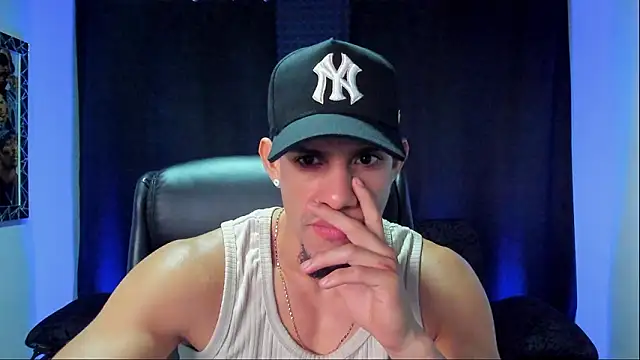 Snapshot of jhonnysnow17 chatting on 01/31/26, 09:35 jhonnysnow17 online show from 01/31/26, 09:35