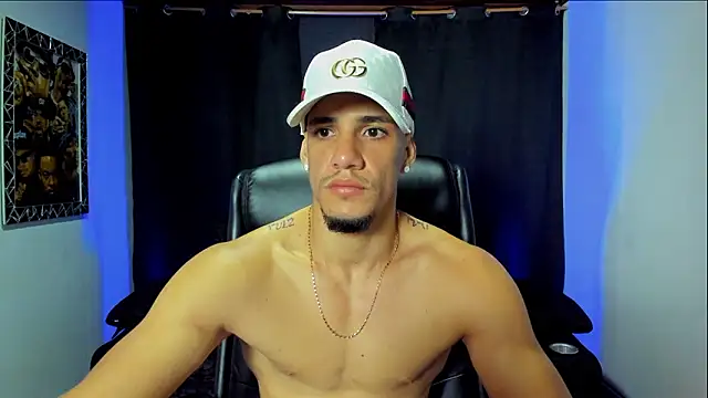 Snapshot of jhonnysnow17 chatting on 02/04/26, 04:40 jhonnysnow17 online show from 02/04/26, 04:40