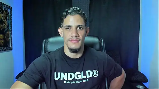 Snapshot of jhonnysnow17 chatting on 02/22/26, 03:29 jhonnysnow17 online show from 02/22/26, 03:29