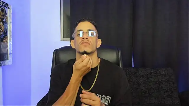 jhonnysnow17 online show from 04/22/26, 04:15