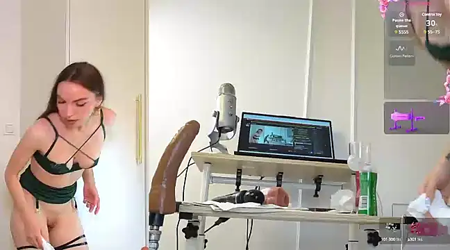 Snapshot of Miss69Ri99 chatting on 02/11/25, 09:46 Miss69Ri99 online show from 02/11/25, 09:46