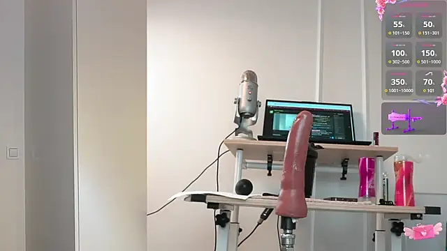 Snapshot of Miss69Ri99 chatting on 03/08/25, 05:43 Miss69Ri99 online show from 03/08/25, 05:43