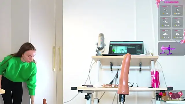 Snapshot of Miss69Ri99 chatting on 10/15/25, 10:59 Miss69Ri99 online show from 10/15/25, 10:59