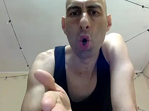 Snapshot of HandsomeAlfie chatting on 10/17/25, 05:54 HandsomeAlfie online show from 10/17/25, 05:54