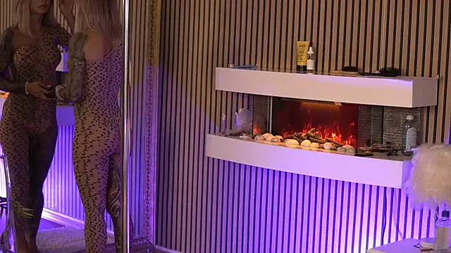 TiffanyMaze online show from 09/09/25, 06:02