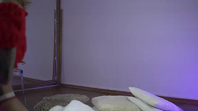 TiffanyMaze online show from 10/08/25, 06:33