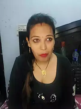 Poojabhabi101 online show from 01/01/25, 05:11