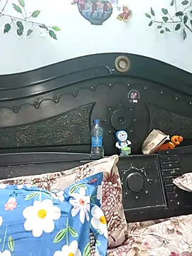 Poojabhabi101 online show from 10/25/25, 06:21