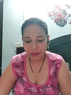 Snapshot of Poojabhabi101 chatting on 04/30/26, 05:14 Poojabhabi101 online show from 04/30/26, 05:14