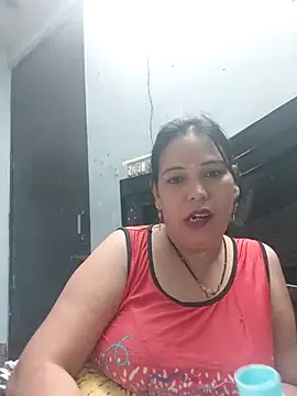 Snapshot of Poojabhabi101 chatting on 05/04/26, 05:03 Poojabhabi101 online show from 05/04/26, 05:03