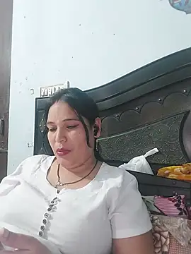 Snapshot of Poojabhabi101 chatting on 05/22/26, 07:48 Poojabhabi101 online show from 05/22/26, 07:48