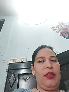 Snapshot of Poojabhabi101 chatting on 07/06/26, 05:59 Poojabhabi101 online show from 07/06/26, 05:59