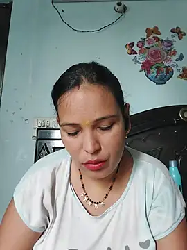 Snapshot of Poojabhabi101 chatting on 07/24/26, 06:22 Poojabhabi101 online show from 07/24/26, 06:22