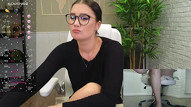 SelineSole online show from 12/05/24, 11:18