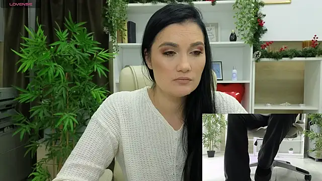 SelineSole online show from 12/12/24, 04:53