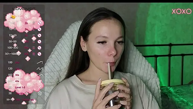 lil luna x online show from 12/01/24, 05:24