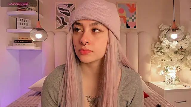 cute  cherry  online show from 10/23/25, 12:37