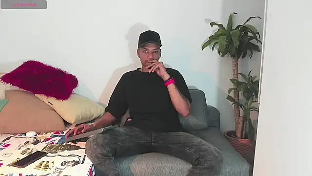 Snapshot of _Bbc_master_ chatting on 03/06/25, 01:48  Bbc master  online show from 03/06/25, 01:48