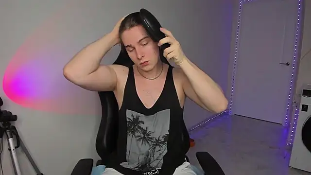 Vincent Strong online show from 01/31/25, 08:01