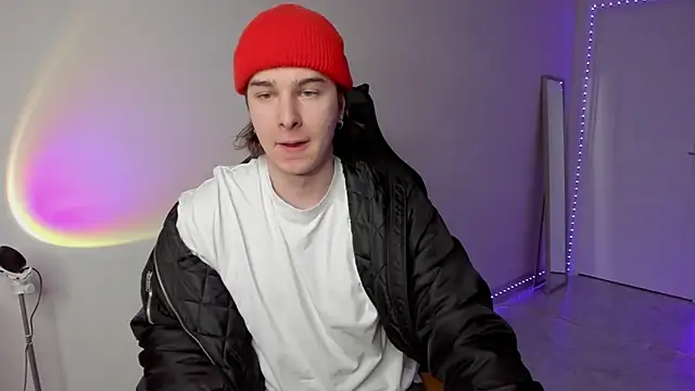 Vincent Strong online show from 03/16/25, 01:17