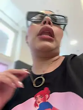 GigiiStone online show from 01/30/25, 09:14