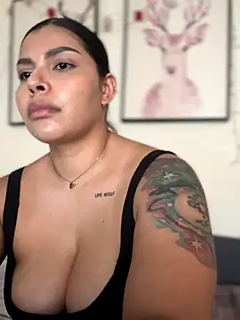 GigiiStone online show from 09/08/25, 06:40