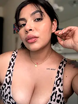 GigiiStone online show from 09/19/25, 06:08