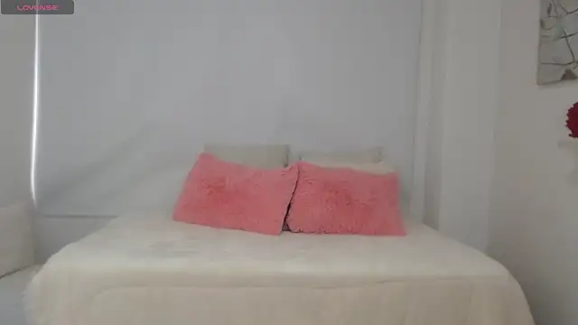 Snapshot of sofia_perez___ chatting on 04/30/26, 07:53 sofia perez online show from 04/30/26, 07:53