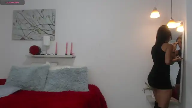 Snapshot of sofia_perez___ chatting on 05/27/26, 07:55 sofia perez online show from 05/27/26, 07:55