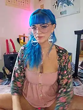 Snapshot of anyalikestosuck chatting on 10/01/25, 09:10 anyalikestosuck online show from 10/01/25, 09:10