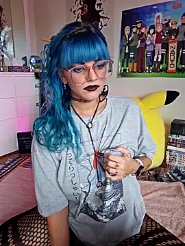 Snapshot of anyalikestosuck chatting on 10/30/25, 07:36 anyalikestosuck online show from 10/30/25, 07:36