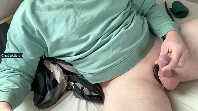 an0nym0us us3r online show from 12/18/25, 02:12