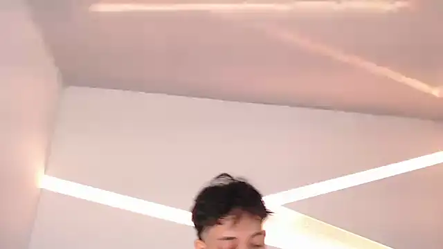 hot little bunny online show from 01/12/25, 08:25