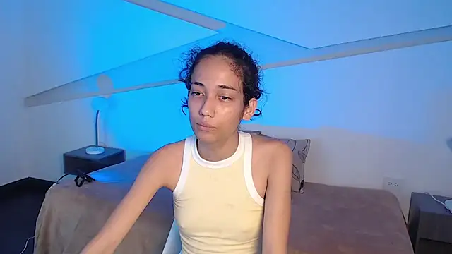 hot little bunny online show from 12/21/25, 09:22