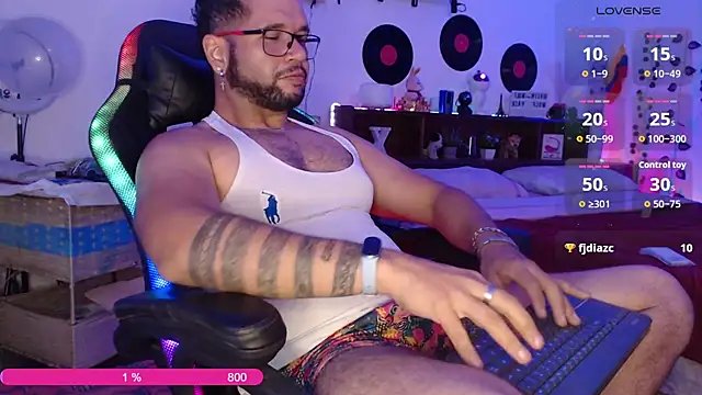 Snapshot of Xein_WoIf chatting on 06/04/26, 02:39 Xein WoIf online show from 06/04/26, 02:39