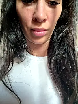 Snapshot of AlexiaStepahn chatting on 10/11/25, 12:36 AlexiaStepahn online show from 10/11/25, 12:36