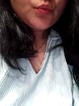 Snapshot of Doll_Nepali chatting on 12/15/25, 05:28 Doll Nepali online show from 12/15/25, 05:28