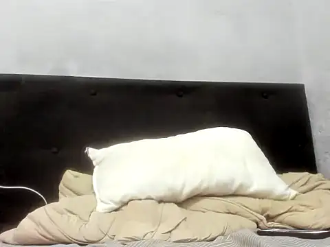 Snapshot of Novin18RJ chatting on 10/01/25, 11:55 Novin18RJ online show from 10/01/25, 11:55