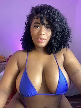 Snapshot of Tyra_Privacy chatting on 10/19/25, 05:24 Tyra Privacy online show from 10/19/25, 05:24