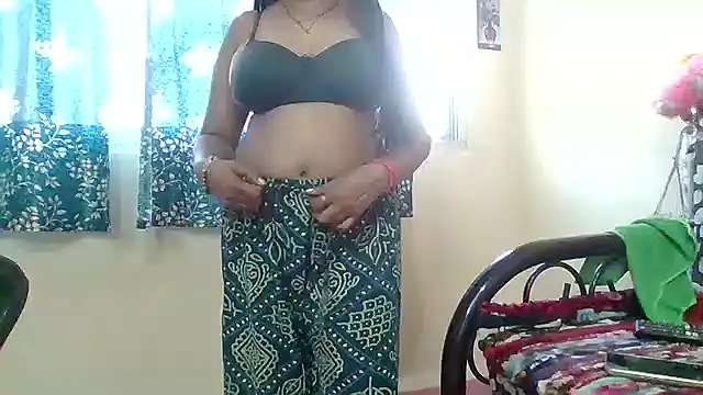 NautyBabe online show from 11/15/25, 09:28