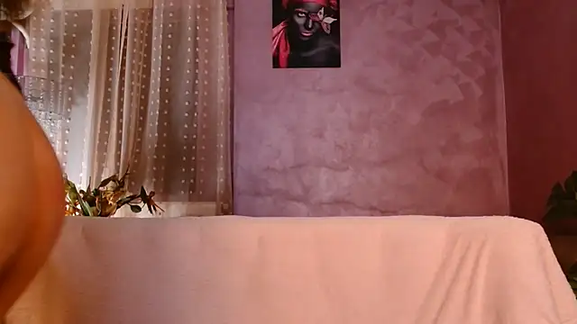 Snapshot of DanieleAida chatting on 01/11/25, 12:07 DanieleAida online show from 01/11/25, 12:07