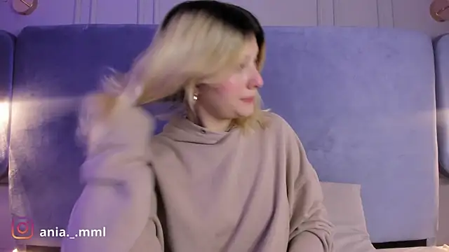 Ania jones online show from 09/24/25, 08:01