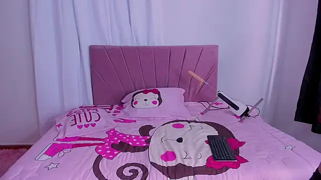 CinthiaCollins online show from 01/15/26, 04:11