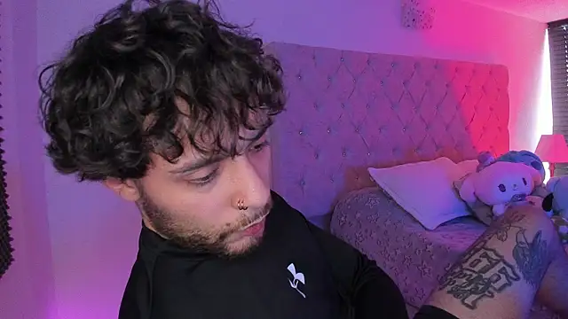 AbbyAndChris2 online show from 04/18/26, 07:51